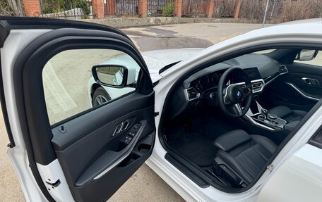 BMW 3 серия, 2019 год, 2 750 000 рублей, 25 фотография
