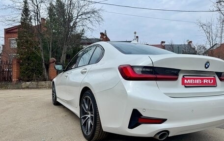 BMW 3 серия, 2019 год, 2 750 000 рублей, 14 фотография