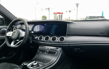 Mercedes-Benz E-Класс, 2019 год, 3 099 000 рублей, 10 фотография