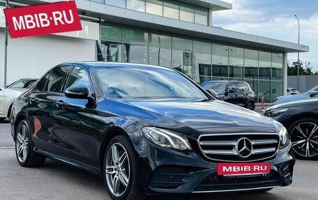 Mercedes-Benz E-Класс, 2019 год, 3 099 000 рублей, 4 фотография