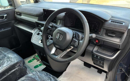 Honda Stepwgn, 2023 год, 2 298 000 рублей, 8 фотография