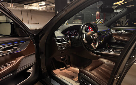 BMW 7 серия, 2018 год, 3 740 000 рублей, 9 фотография
