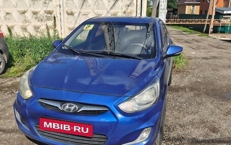 Hyundai Solaris II рестайлинг, 2011 год, 500 000 рублей, 3 фотография