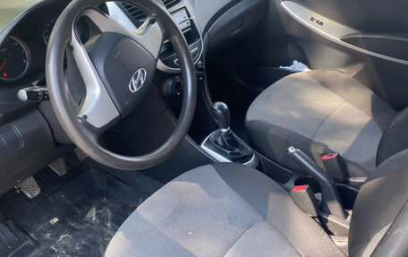 Hyundai Solaris II рестайлинг, 2014 год, 399 000 рублей, 4 фотография