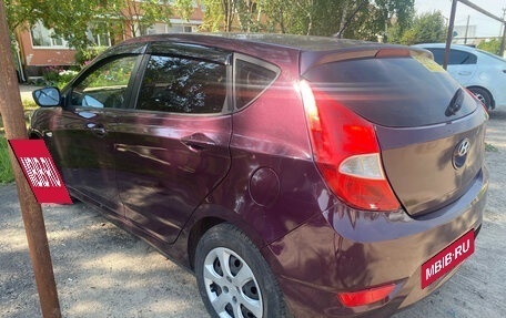 Hyundai Solaris II рестайлинг, 2014 год, 399 000 рублей, 3 фотография