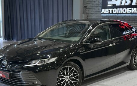 Toyota Camry, 2018 год, 2 730 000 рублей, 2 фотография
