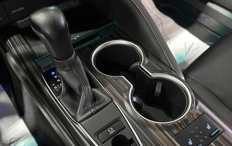 Toyota Camry, 2018 год, 2 730 000 рублей, 24 фотография