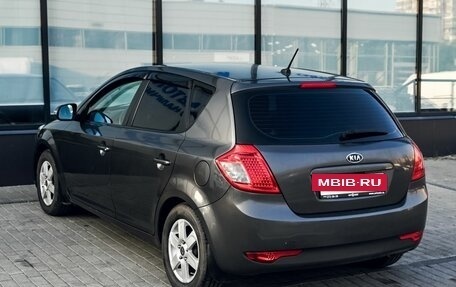 KIA cee'd I рестайлинг, 2010 год, 699 000 рублей, 3 фотография