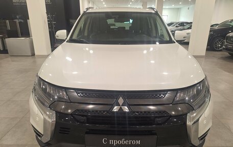 Mitsubishi Outlander III рестайлинг 3, 2021 год, 2 364 706 рублей, 7 фотография