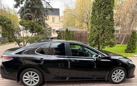 Toyota Camry, 2022 год, 2 810 000 рублей, 4 фотография