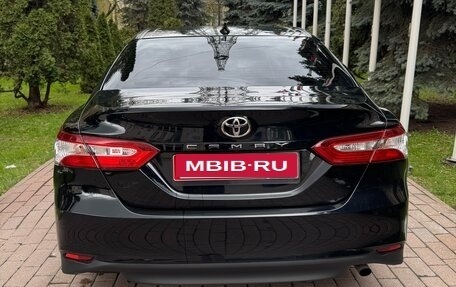 Toyota Camry, 2022 год, 2 810 000 рублей, 3 фотография