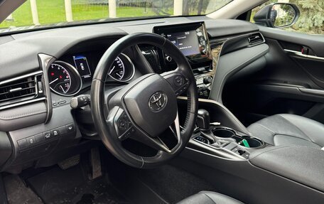 Toyota Camry, 2022 год, 2 810 000 рублей, 5 фотография