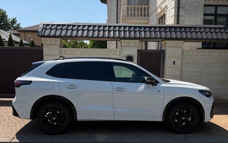 Volkswagen Tiguan, 2025 год, 4 390 000 рублей, 4 фотография