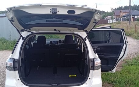 Toyota Wish II, 2012 год, 1 360 000 рублей, 3 фотография