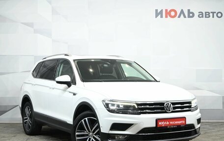 Volkswagen Tiguan II, 2020 год, 3 325 000 рублей, 3 фотография