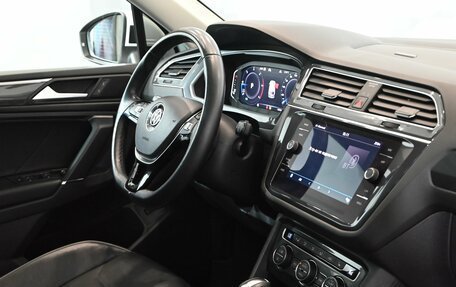 Volkswagen Tiguan II, 2020 год, 3 325 000 рублей, 10 фотография