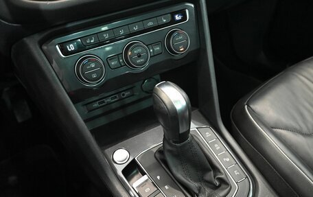 Volkswagen Tiguan II, 2020 год, 3 325 000 рублей, 16 фотография