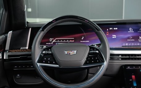 Cadillac Escalade V, 2025 год, 18 490 000 рублей, 13 фотография