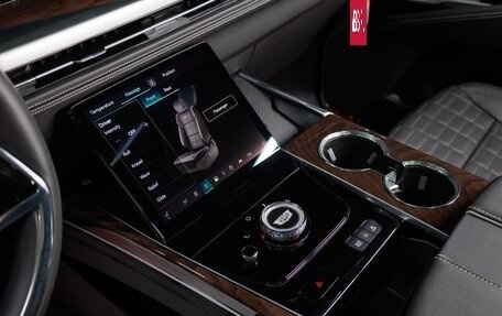 Cadillac Escalade V, 2025 год, 18 490 000 рублей, 17 фотография