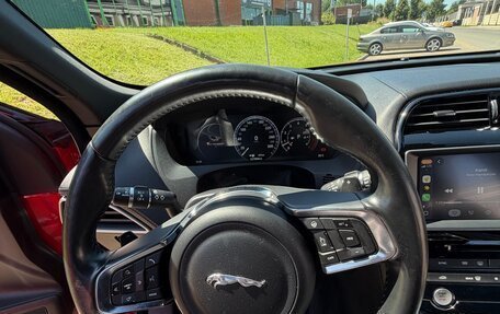 Jaguar F-Pace, 2016 год, 2 400 000 рублей, 10 фотография