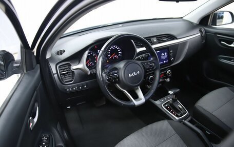 KIA Rio IV, 2021 год, 1 690 000 рублей, 10 фотография
