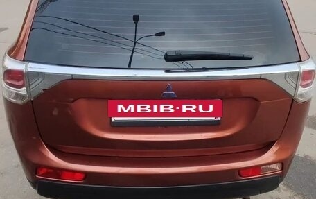 Mitsubishi Outlander III рестайлинг 3, 2012 год, 1 390 000 рублей, 9 фотография