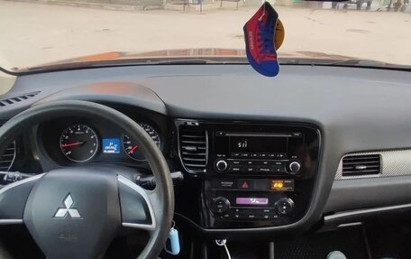 Mitsubishi Outlander III рестайлинг 3, 2012 год, 1 390 000 рублей, 17 фотография