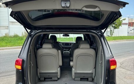 KIA Carnival III, 2017 год, 2 649 000 рублей, 9 фотография