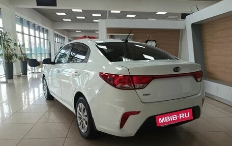 KIA Rio IV, 2018 год, 920 000 рублей, 7 фотография