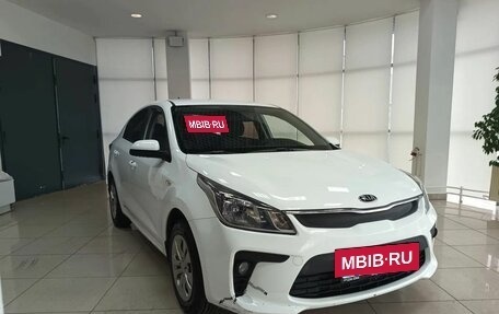 KIA Rio IV, 2018 год, 920 000 рублей, 3 фотография