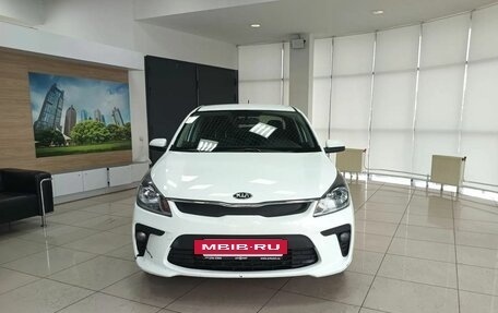 KIA Rio IV, 2018 год, 920 000 рублей, 2 фотография