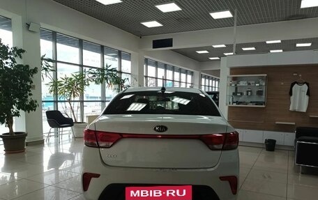 KIA Rio IV, 2018 год, 920 000 рублей, 6 фотография