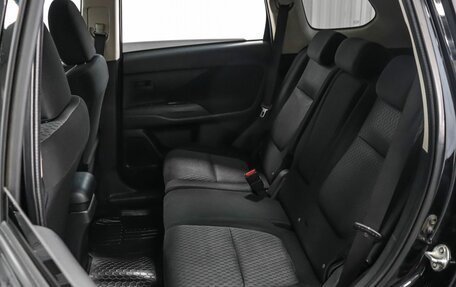 Mitsubishi Outlander III рестайлинг 3, 2015 год, 1 680 000 рублей, 9 фотография