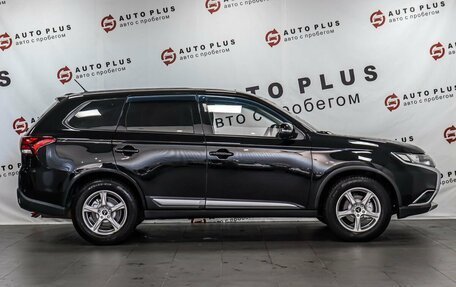 Mitsubishi Outlander III рестайлинг 3, 2015 год, 1 680 000 рублей, 5 фотография