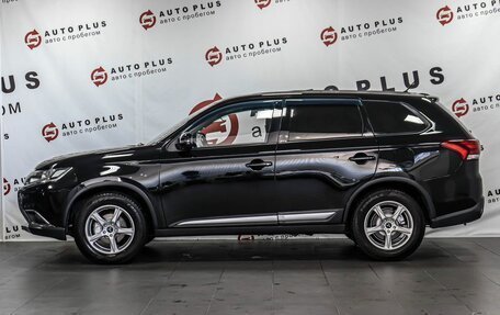 Mitsubishi Outlander III рестайлинг 3, 2015 год, 1 680 000 рублей, 6 фотография