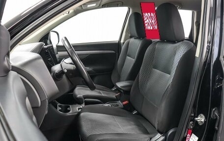 Mitsubishi Outlander III рестайлинг 3, 2015 год, 1 680 000 рублей, 8 фотография