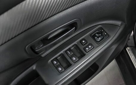 Mitsubishi Outlander III рестайлинг 3, 2015 год, 1 680 000 рублей, 16 фотография