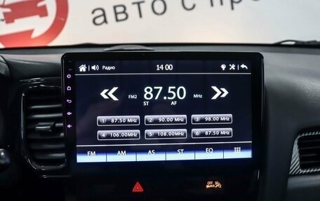 Mitsubishi Outlander III рестайлинг 3, 2015 год, 1 680 000 рублей, 10 фотография