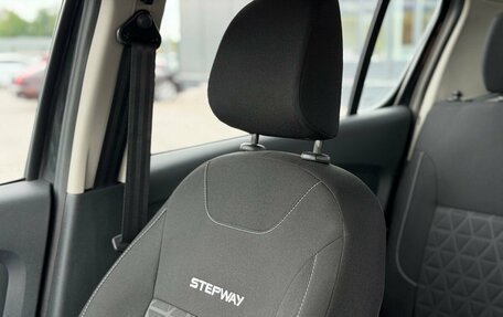 Renault Sandero II рестайлинг, 2017 год, 1 140 000 рублей, 23 фотография