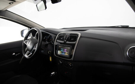 Renault Logan II, 2021 год, 1 099 000 рублей, 20 фотография