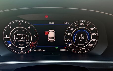 Volkswagen Tiguan II, 2018 год, 2 580 000 рублей, 2 фотография