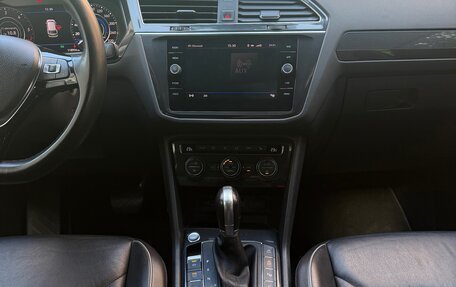 Volkswagen Tiguan II, 2018 год, 2 580 000 рублей, 12 фотография
