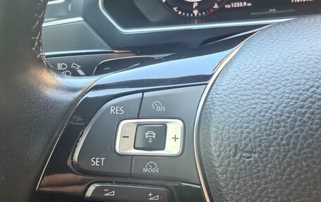 Volkswagen Tiguan II, 2018 год, 2 580 000 рублей, 18 фотография