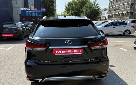 Lexus RX IV рестайлинг, 2020 год, 5 550 000 рублей, 4 фотография