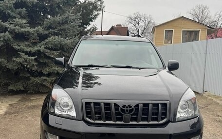 Toyota Land Cruiser Prado 120 рестайлинг, 2007 год, 2 256 000 рублей, 1 фотография