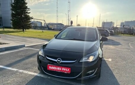 Opel Astra J, 2013 год, 620 000 рублей, 1 фотография