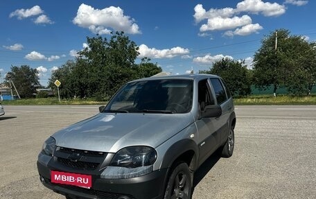 Chevrolet Niva I рестайлинг, 2011 год, 600 000 рублей, 1 фотография