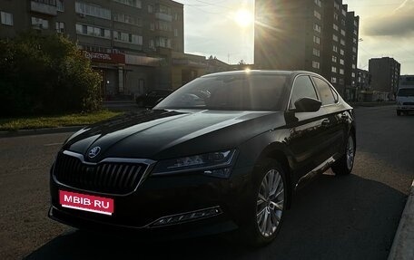 Skoda Superb III рестайлинг, 2019 год, 2 950 000 рублей, 1 фотография