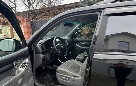 Toyota Land Cruiser Prado 120 рестайлинг, 2007 год, 2 256 000 рублей, 4 фотография
