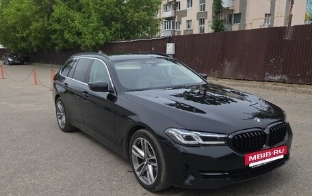 BMW 5 серия, 2021 год, 3 750 000 рублей, 2 фотография